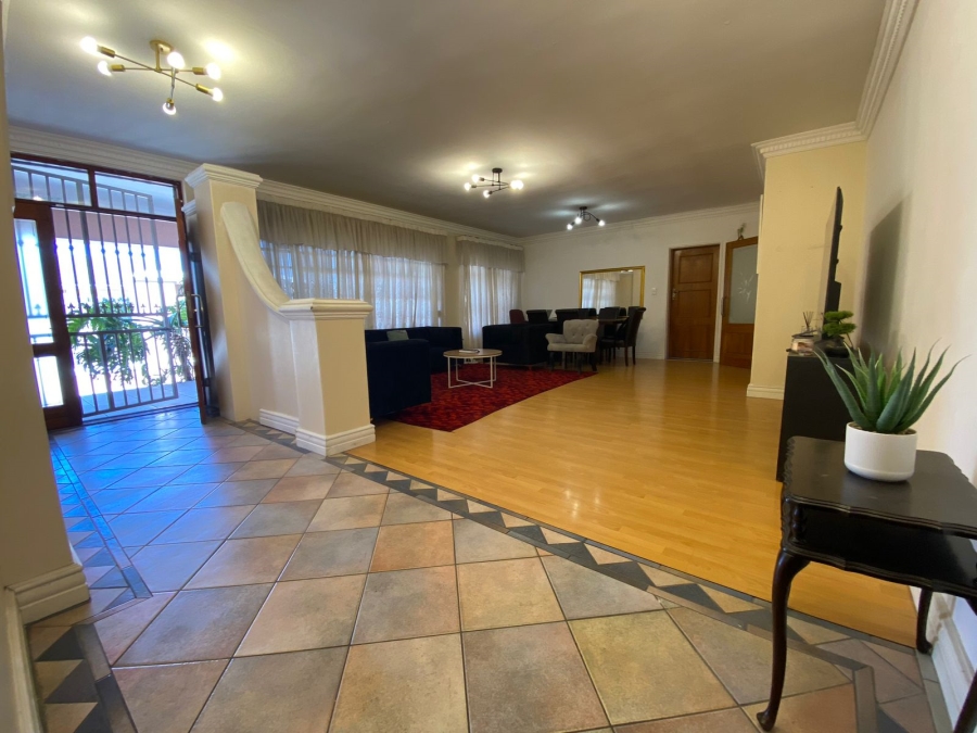 To Let 4 Bedroom Property for Rent in Lansdowne Western Cape